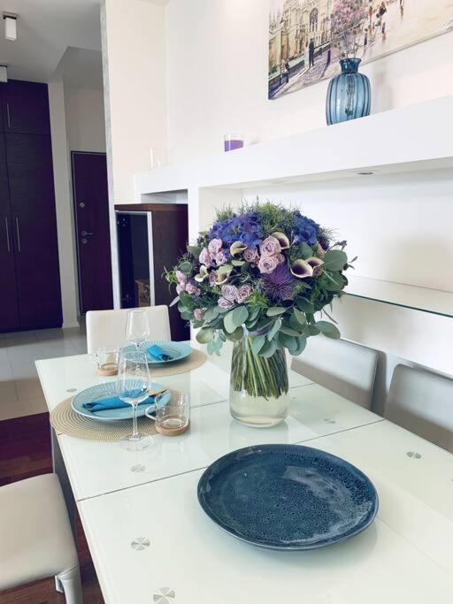 Luxurious In Apartament *