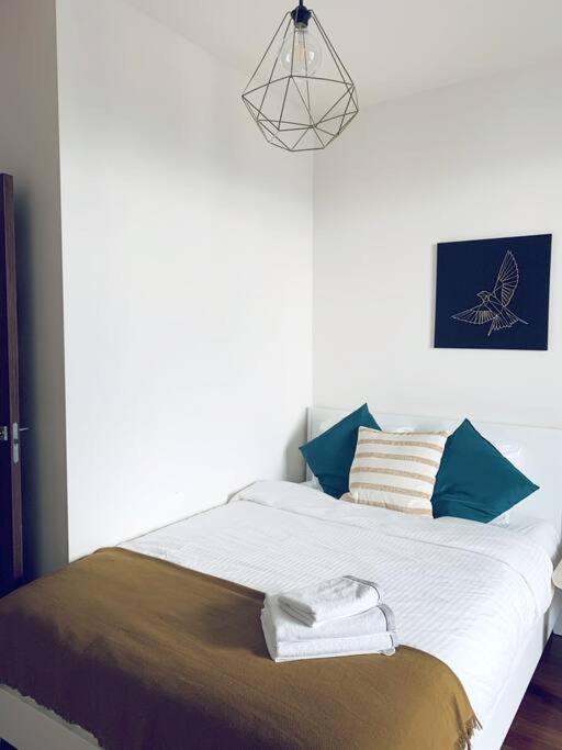 Luxurious In Apartment *