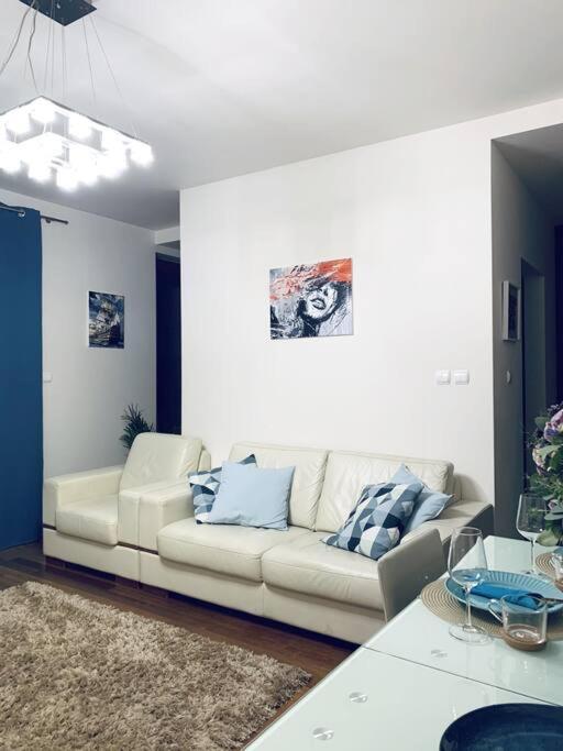 Luxurious In Apartament Warszawa