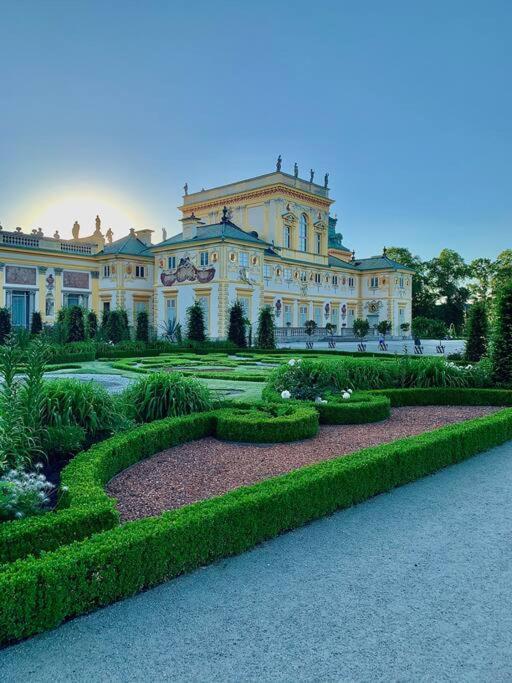 Apartament Luxurious In Warszawa
