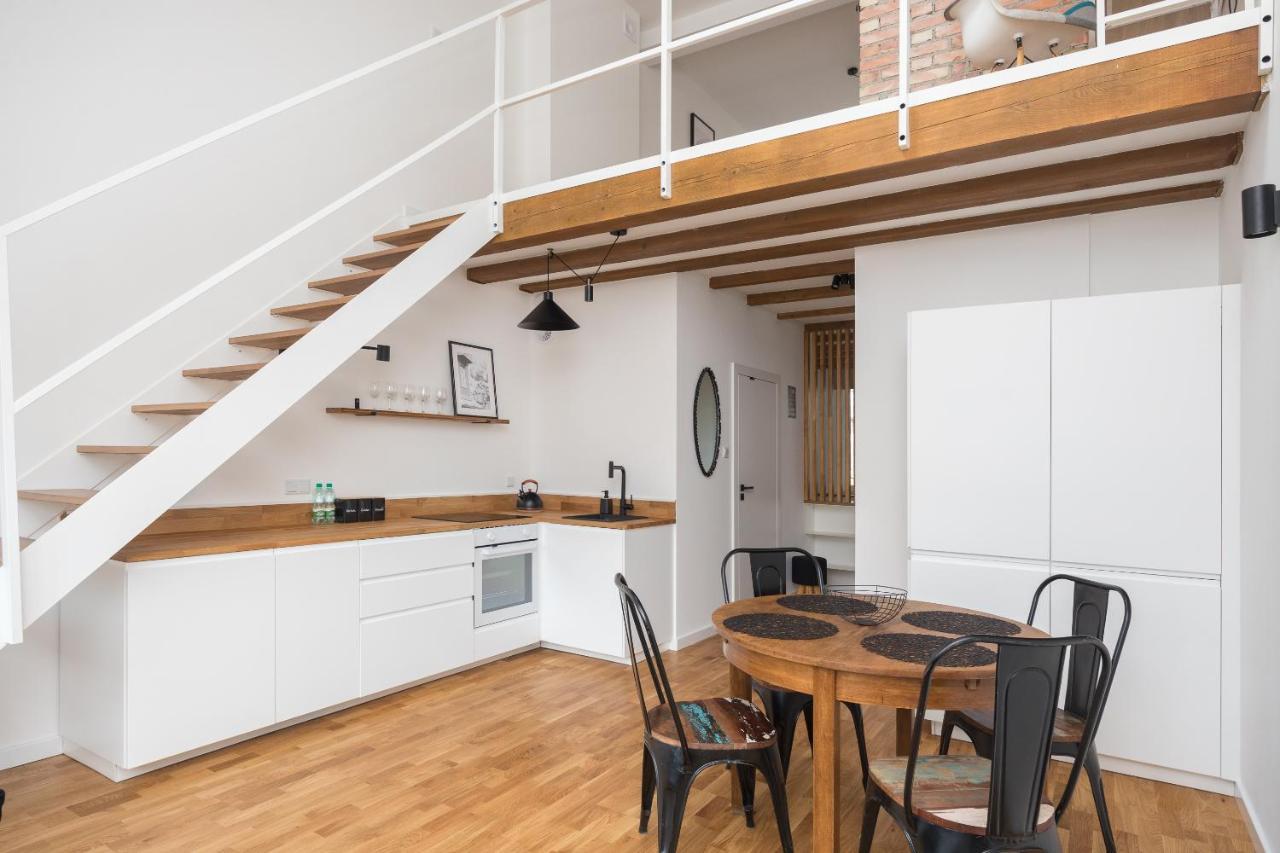 Apartment Rondo Wiatraczna Loft