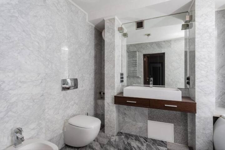3 Floor Luxury 150 M2 - Old Town - Downtown View - Piwna Apartment Warsaw