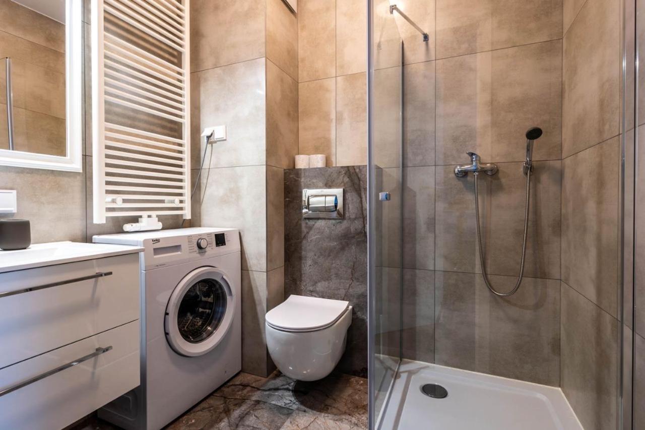 Golden Warsaw: Premium Building In Top Location Apartamento Varsóvia