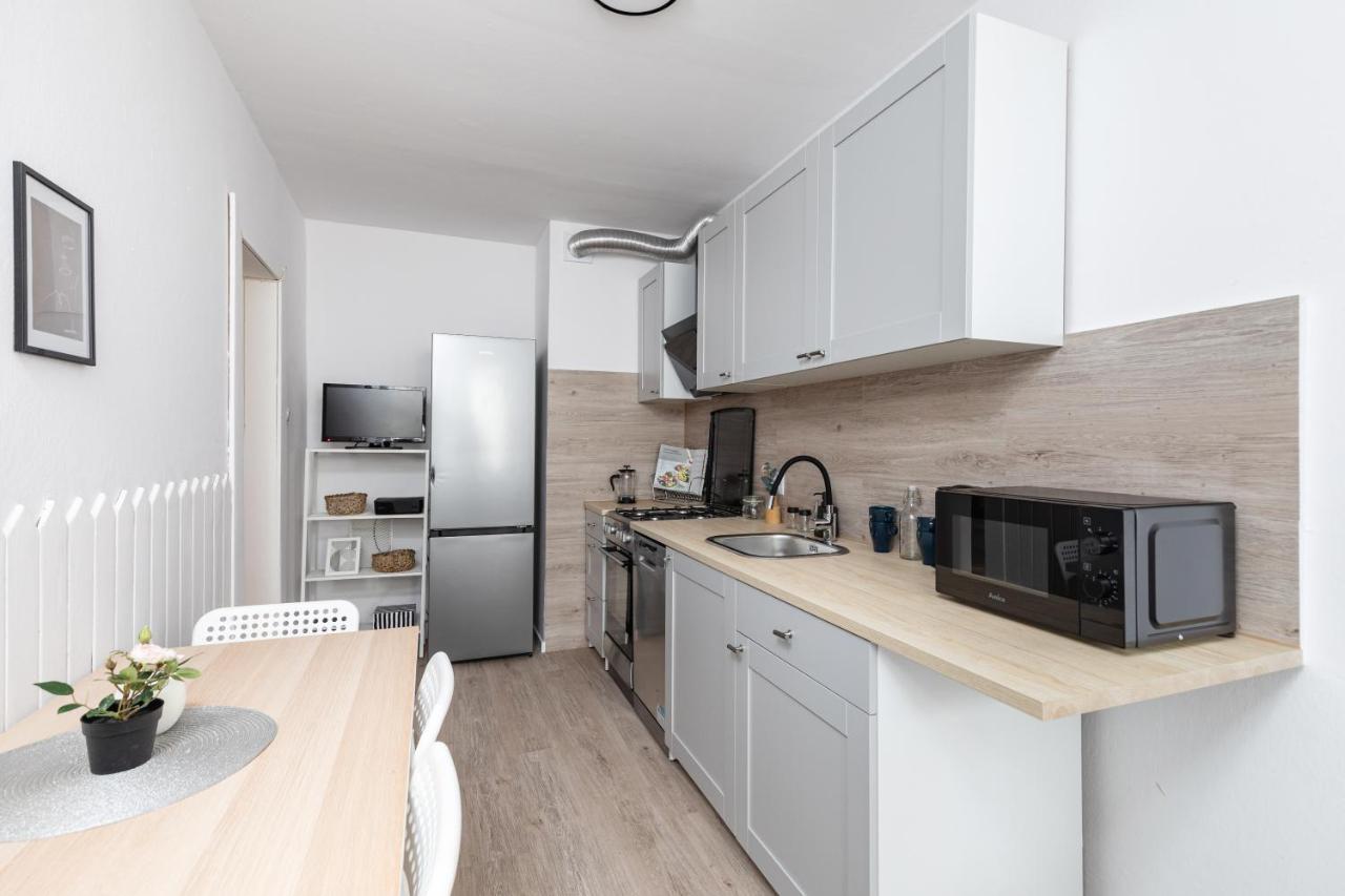 Bohaterow Wrzesnia Apartment Warsaw