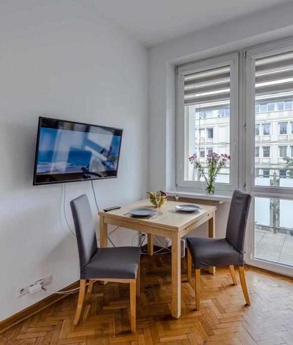 Krucza 17, Centrum Apartament *