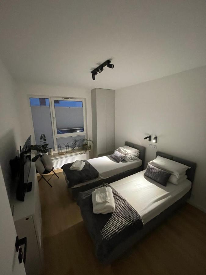 4 Bed 2 Apartament Warszawa