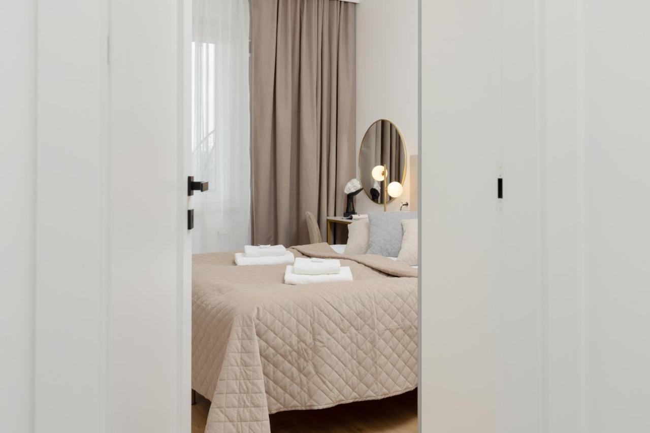 Apartment Luxury With Air-conditioning Guminska By Renters Prestige