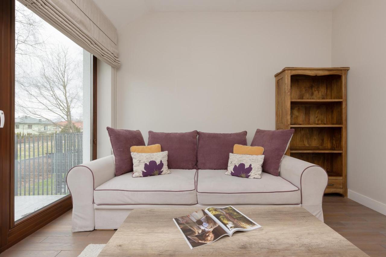 Dom wakacyjny Three-bedroom Family House With Garden Nowa Wies By Renters *