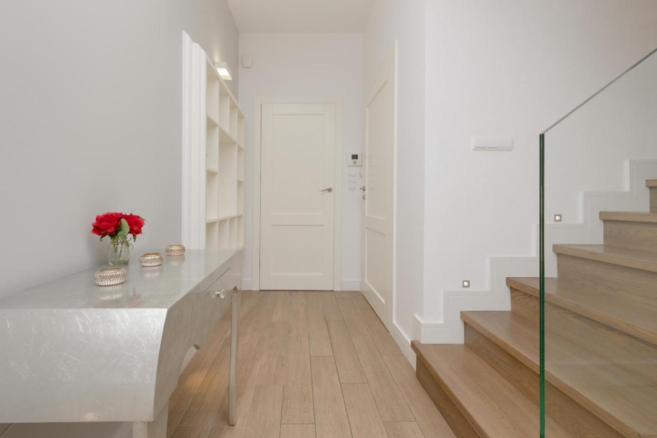 Three-bedroom Family House With Garden Nowa Wies By Renters Holiday home Warsaw