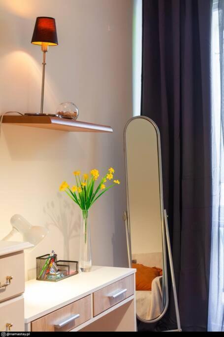 Spacious Retro Flat Close To National Stadium * Warsaw