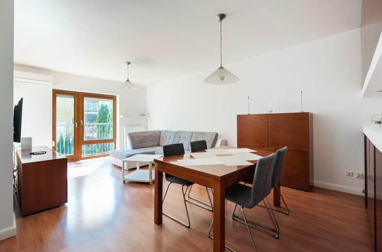 Pole Mokotowskie Spacious Apartment Warsaw