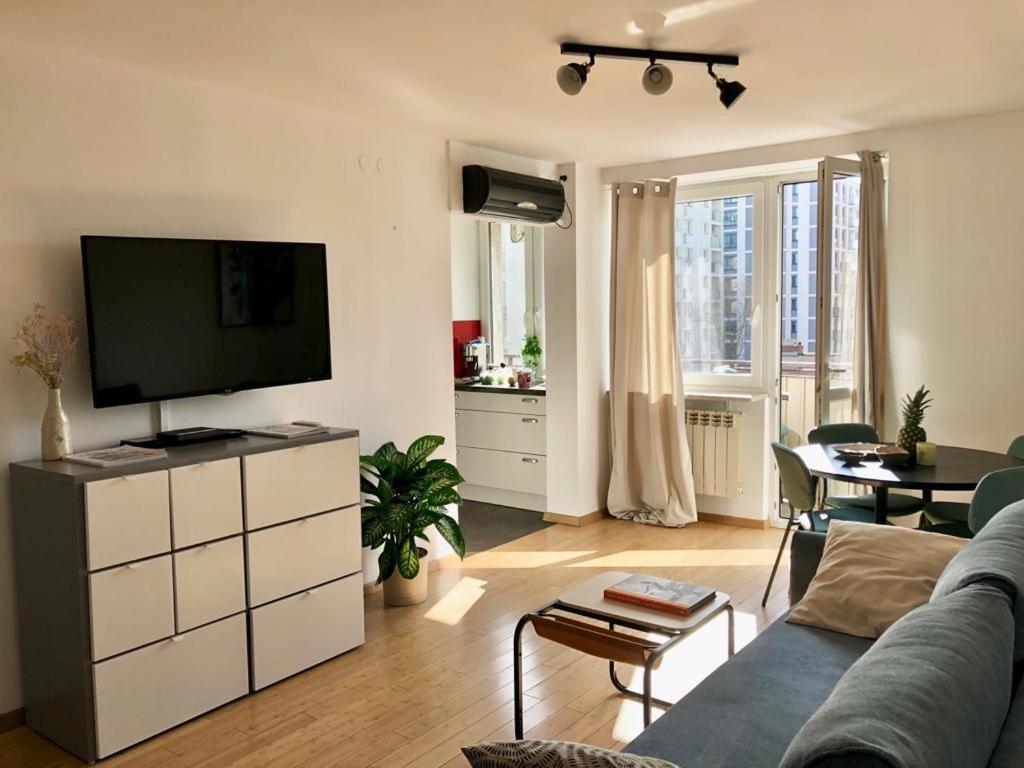 Apartment Oomph Downtown Warsaw