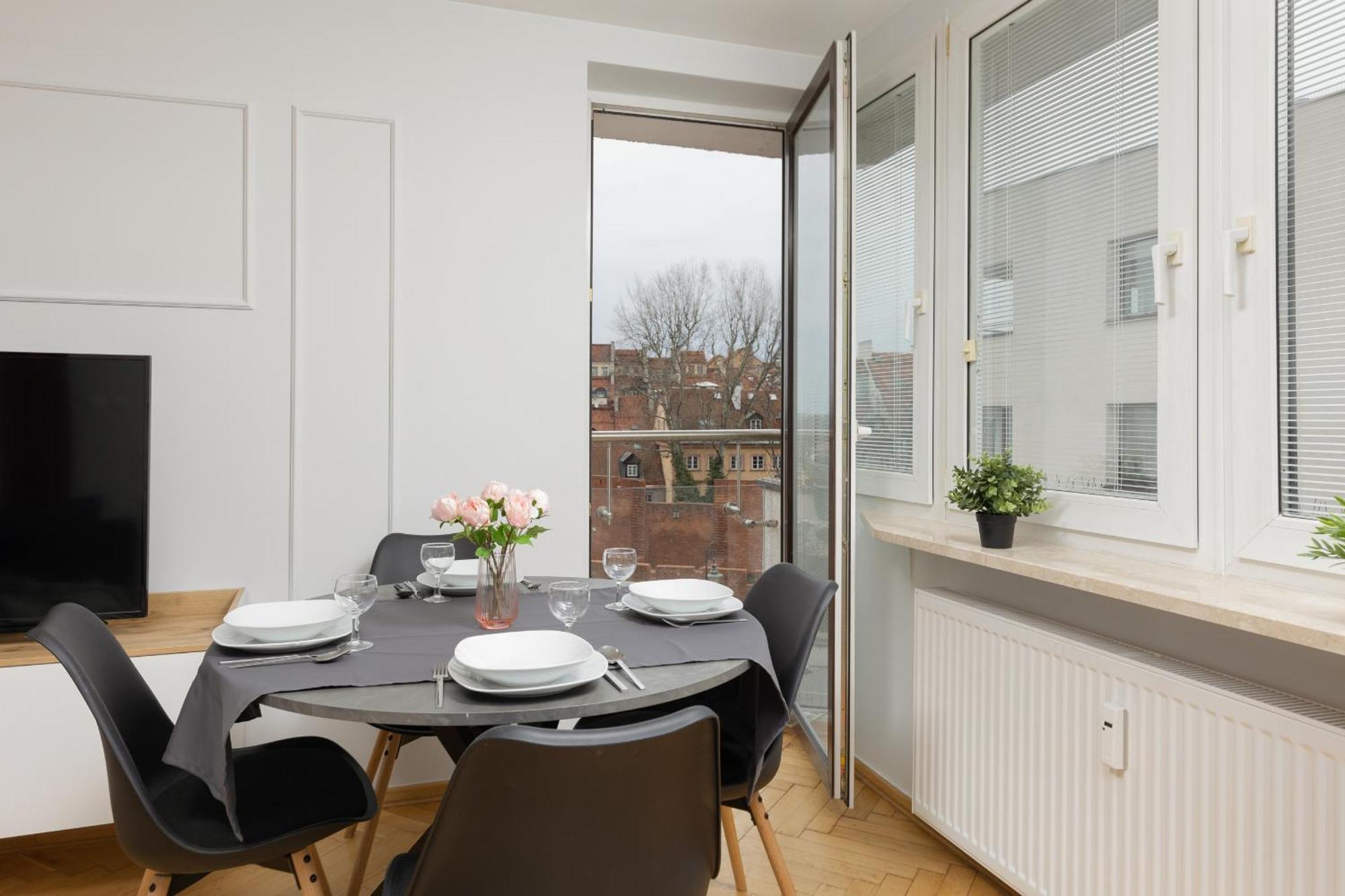 Old Town By Renters Warsaw
