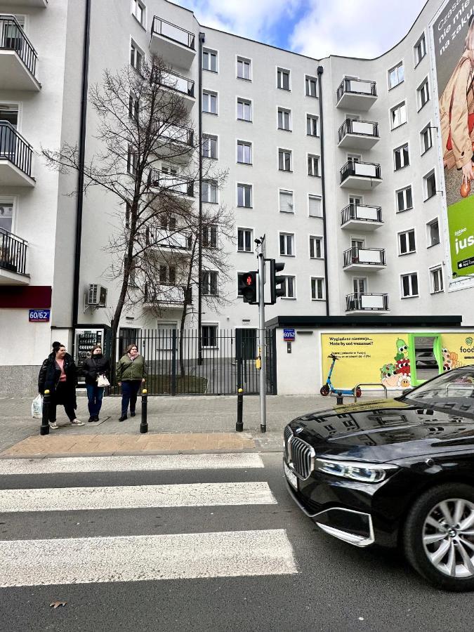 Super Beauty Metro Wifi 65'tv Netflix Hbo Appletv+ Warsaw