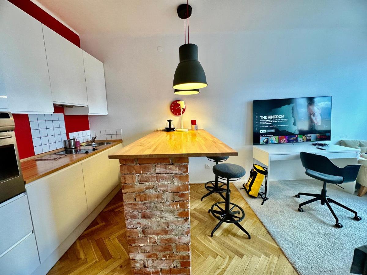 Apartment Super Beauty Metro Wifi 65'tv Netflix Hbo Appletv+ Warsaw