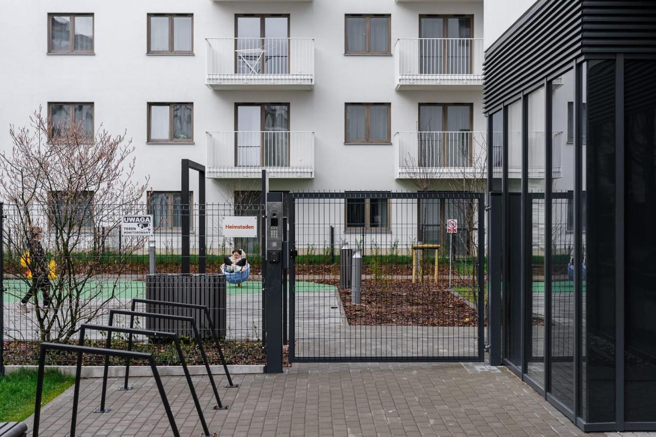 Modern Near The Chopin Airport Apartment *