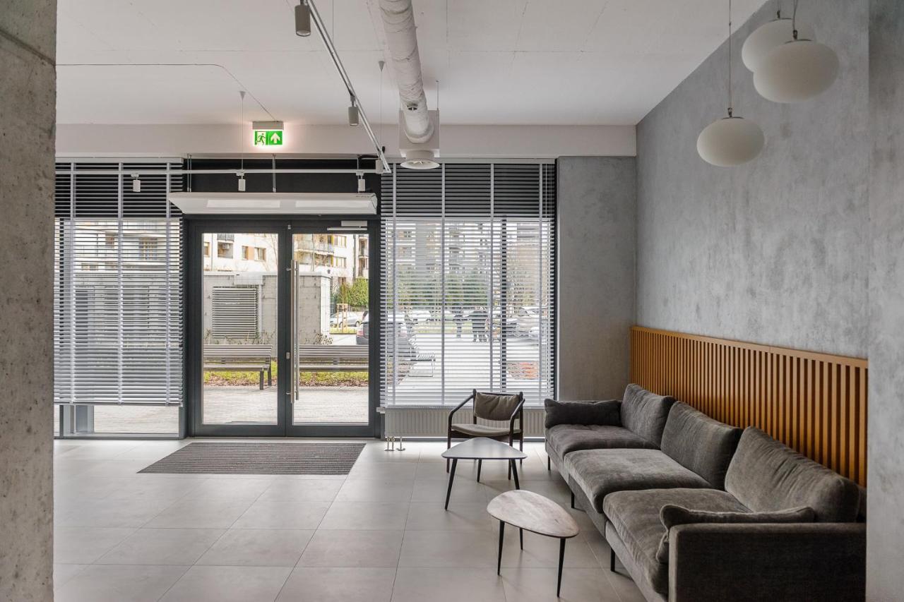 Modern Near The Chopin Airport Apartment