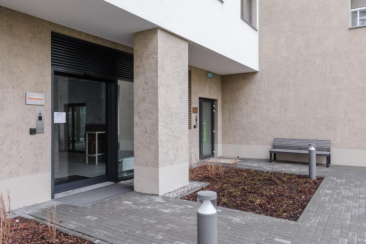 Modern Near The Chopin Airport Apartment