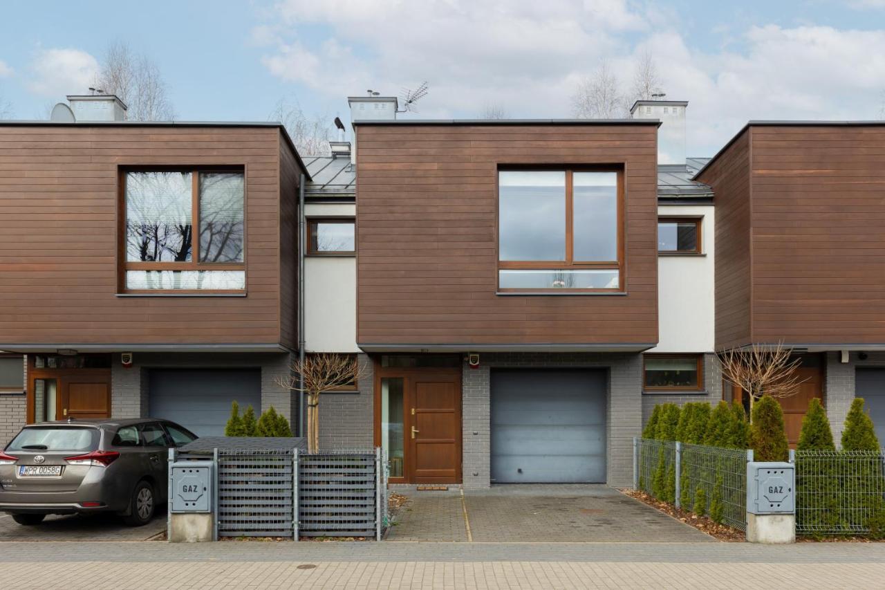 Three-bedroom Family House With Garden Nowa Wies By Renters