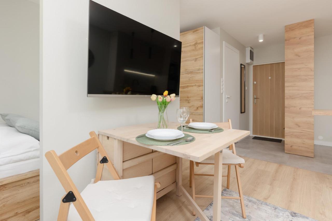 Aleja Jana Pawla Ii By Renters Apartment