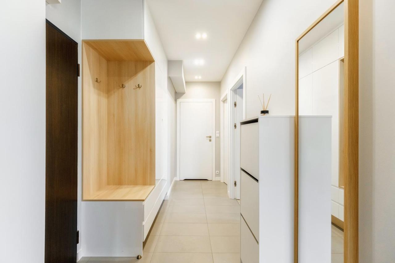 Jana Kazimierza 47 - 2 Sypialnie, 70m2, Balkon, Parking, Wi-fi * Warsaw