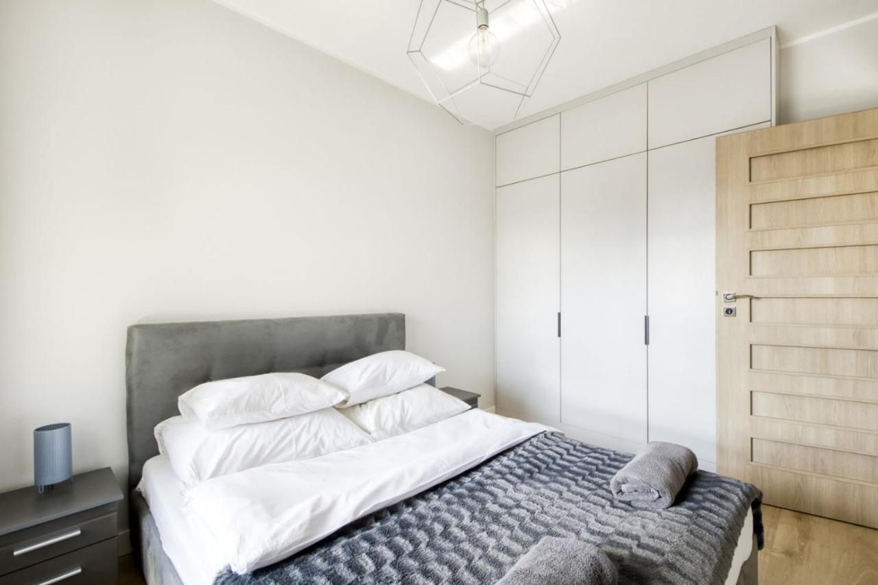 Apartamento Night Metro Plocka Varsóvia