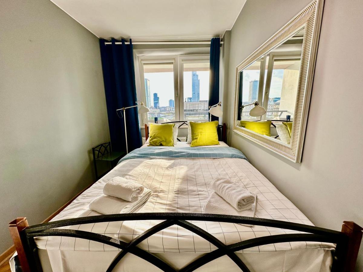 Apartment View Metro Wifi 1gb 80'tv Netflix Disney+ Hbo Warsaw