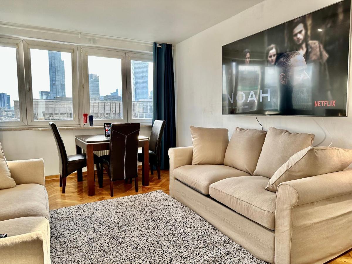 View Metro Wifi 1gb 80'tv Netflix Disney+ Hbo Apartment *
