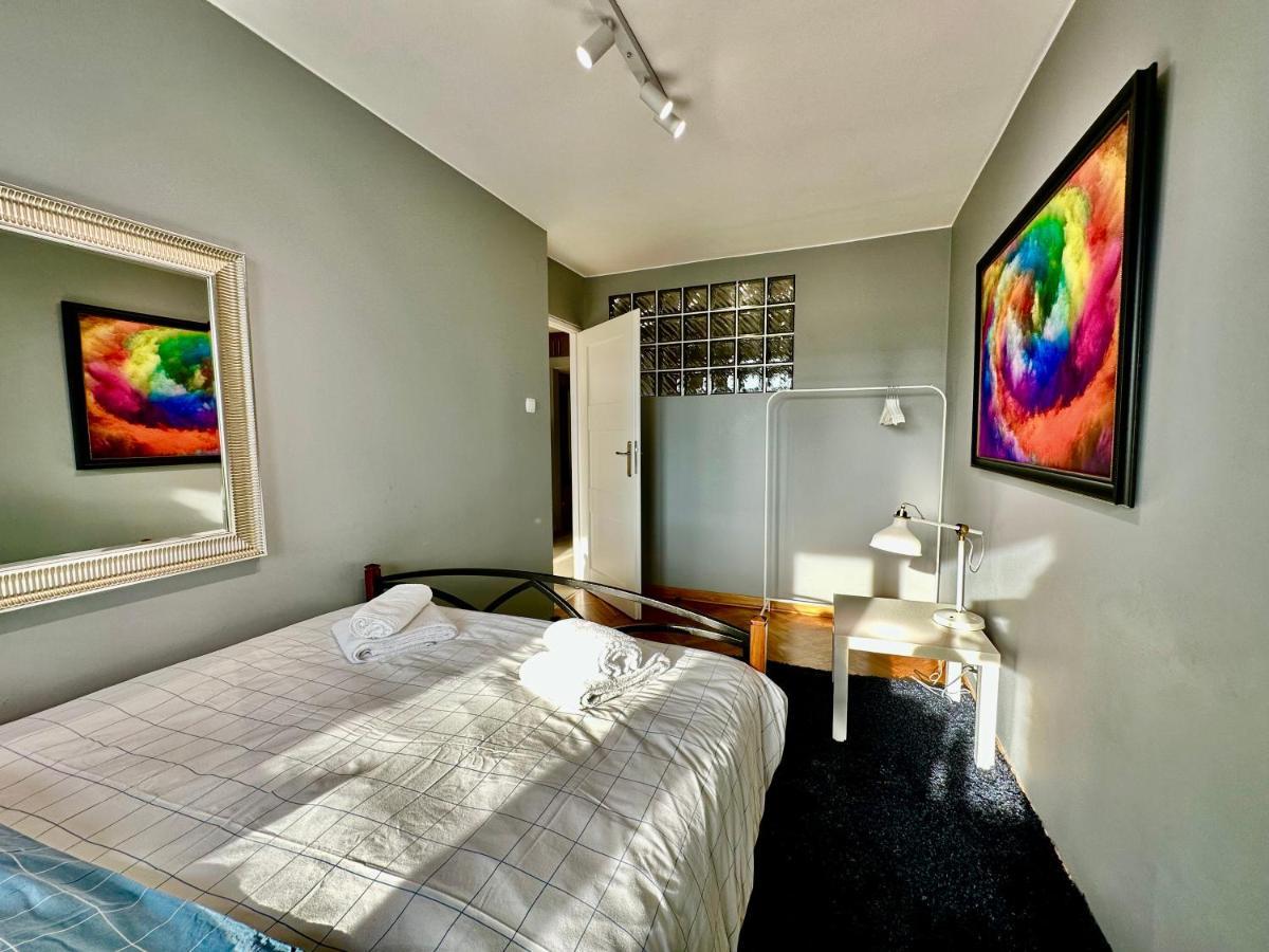 View Metro Wifi 1gb 80'tv Netflix Disney+ Hbo Apartment *