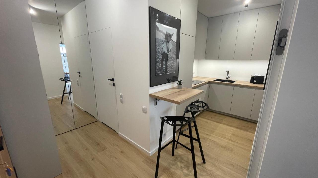4 Bed 2 Apartament Warszawa