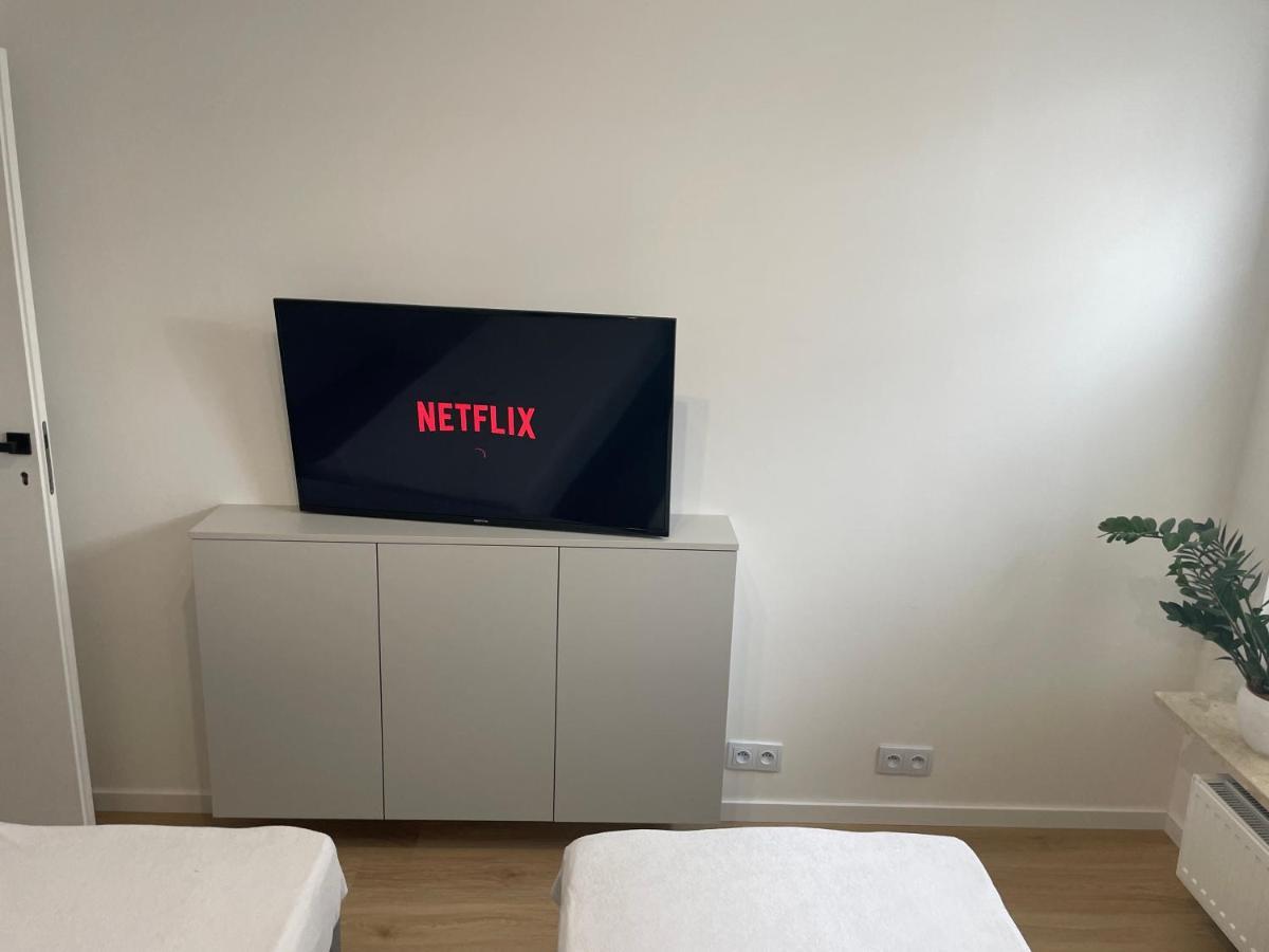 4 Bed 2 Warszawa