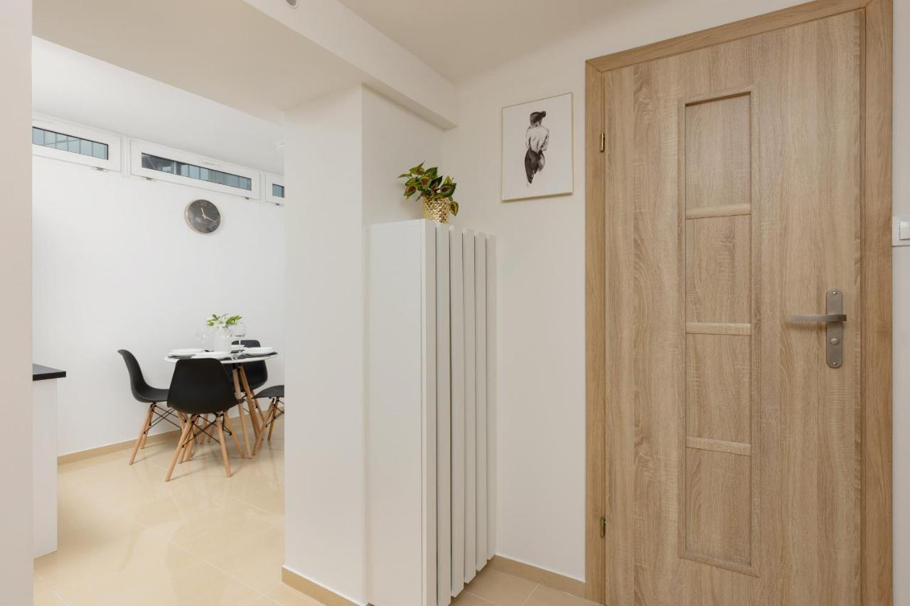 Apartment Cozy In The City Center Mazowiecka By Renters