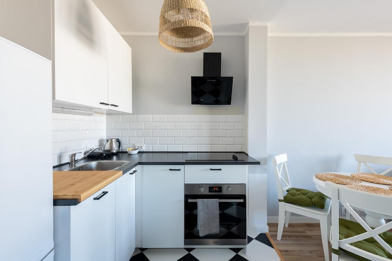 Maklakiewicza 17 - 700m Od Szpitala Mswia - 4km Do Lotniska Chopina - Maly Balkon - Piekny Widok Na Centrum Warszawy * Warsaw
