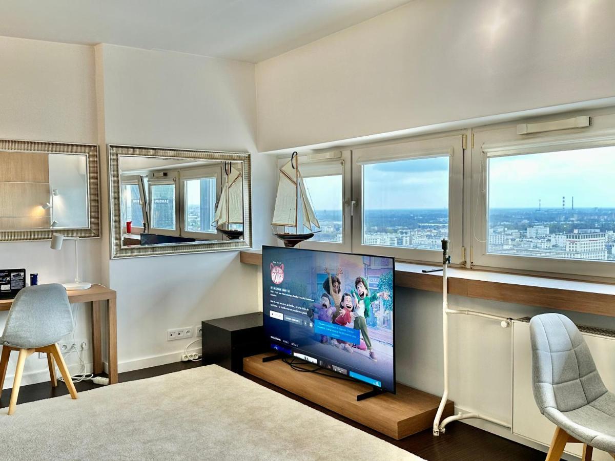 Metro X2 Fast Wifi 400 Mbs 70'tv Netflix Hbo Max Appletv+ Disney+ Apartament *