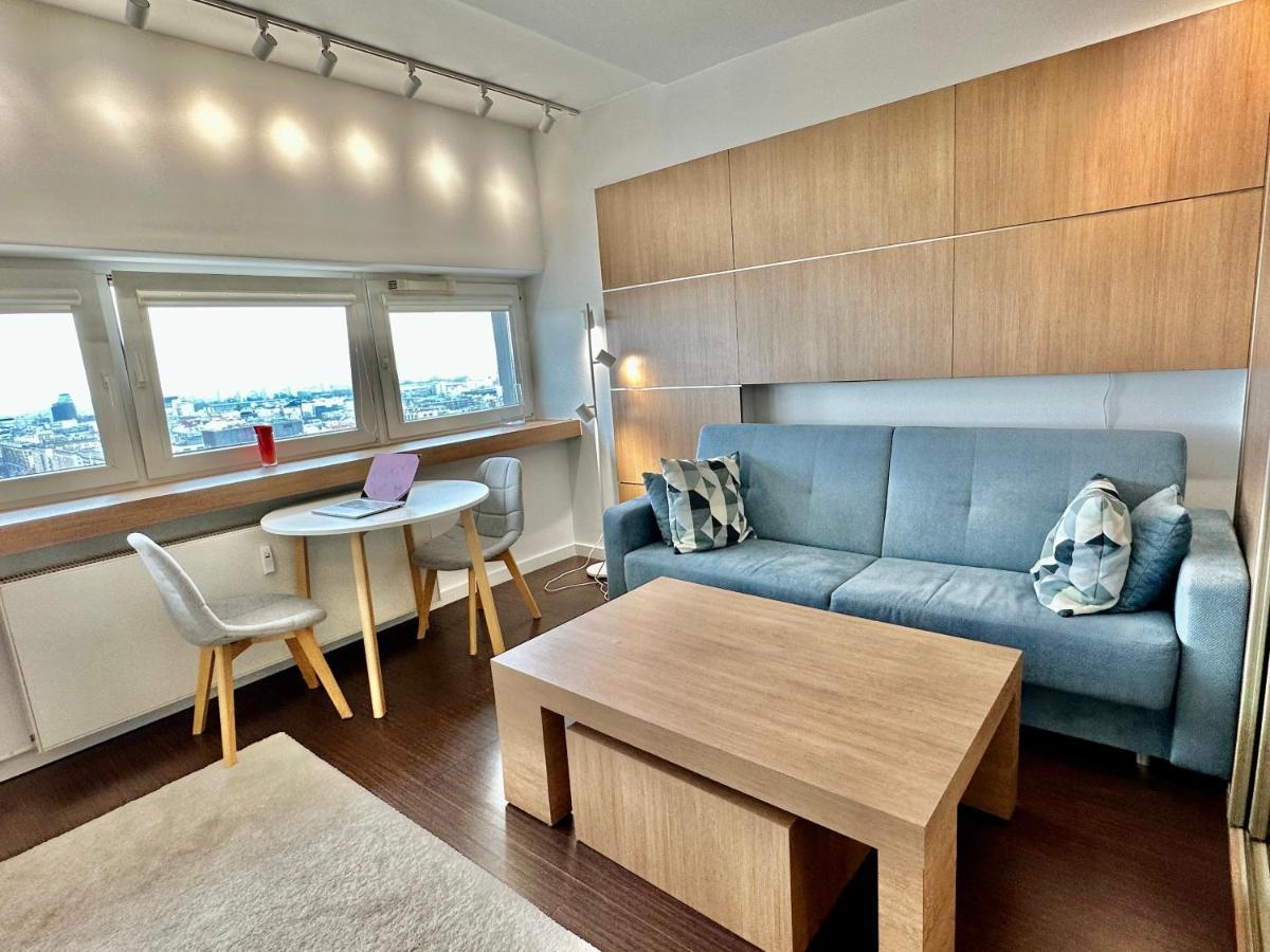 Metro X2 Fast Wifi 400 Mbs 70'tv Netflix Hbo Max Appletv+ Disney+ Warszawa