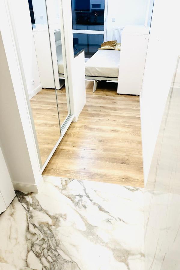 Apartment Luxury Iris Warsaw
