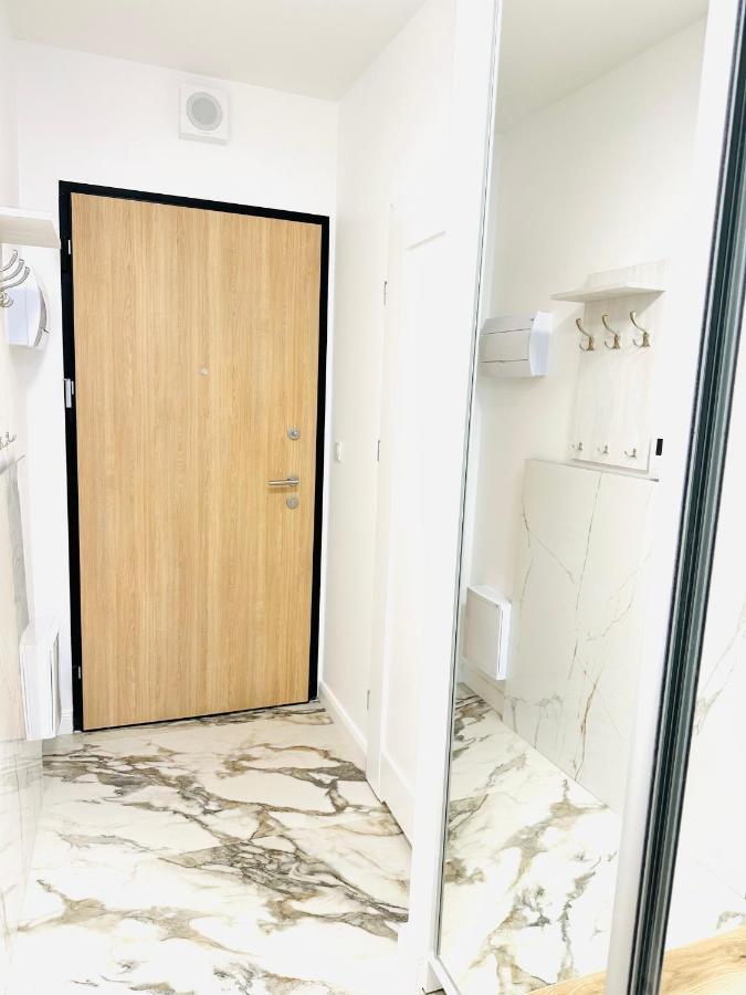 Luxury Iris Apartment *