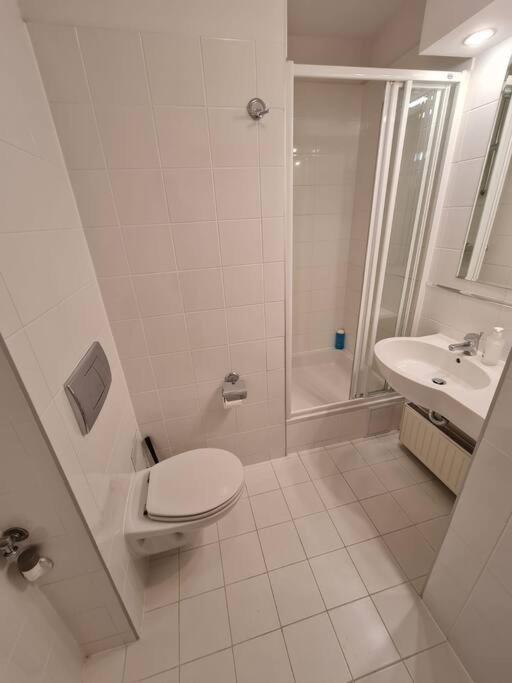 10q - Z6 505 Apartamento Varsóvia