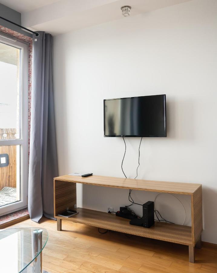 Art Apartment *