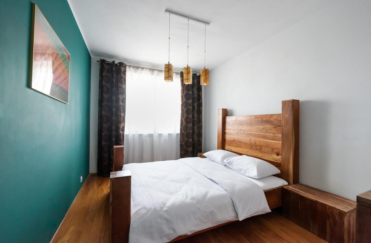 Art Apartment *