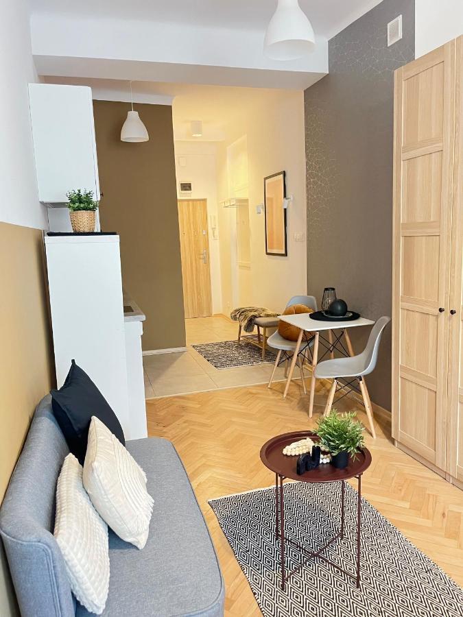 Apartment Halo Warszawa/ Hello Warsaw