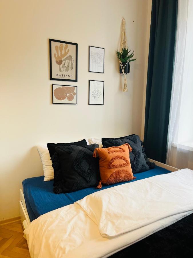 Apartment Halo Warszawa/ Hello Warsaw