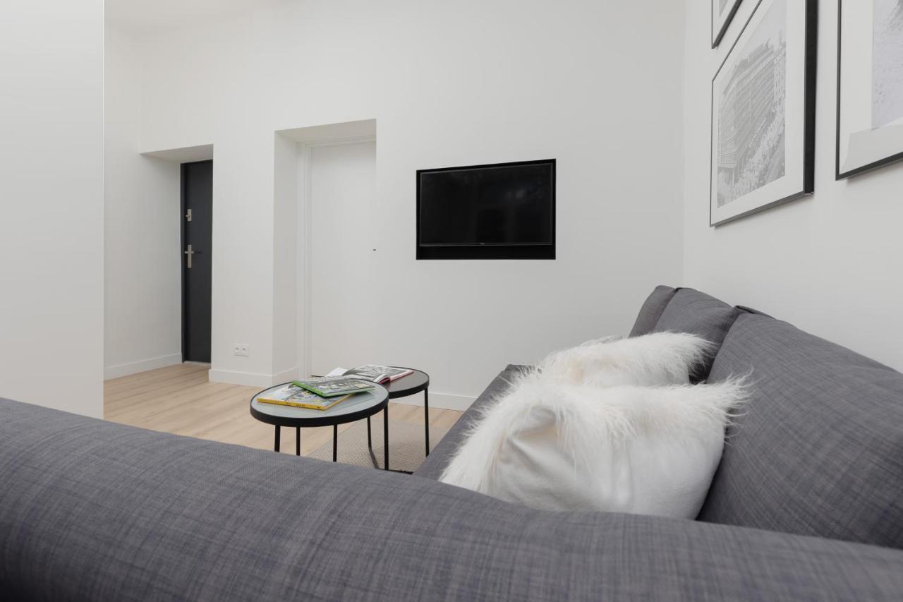 Spacious With Panoramic View Of By Renters Apartment Warsaw
