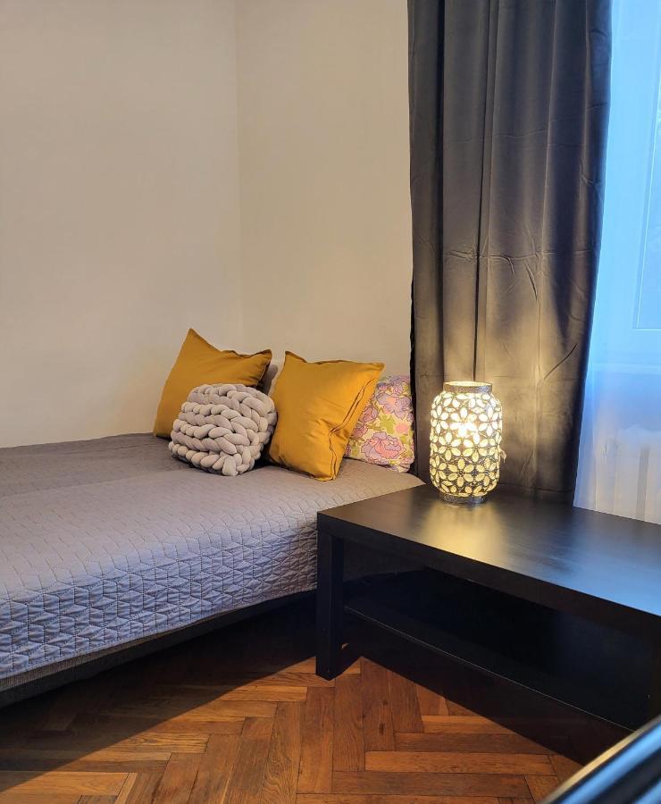 Apartment Near Metro Rondo Daszynskiego *
