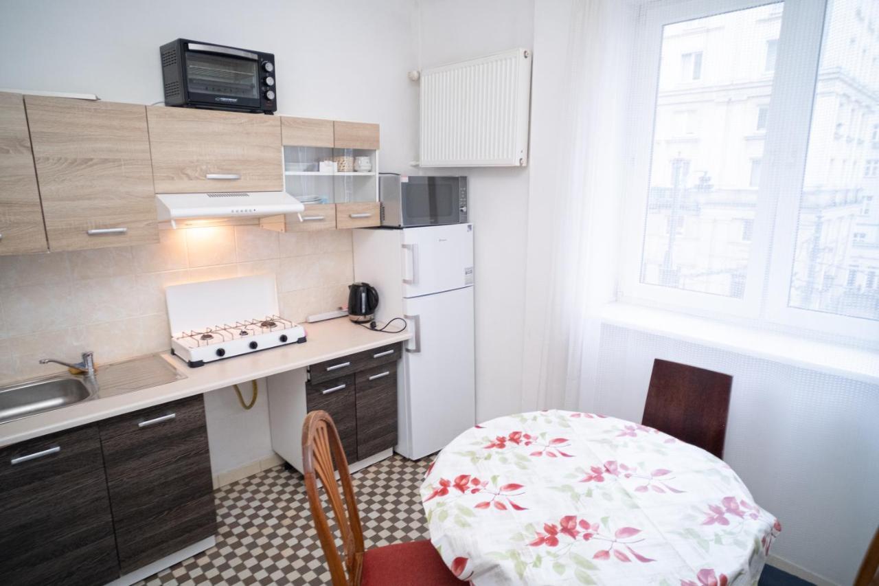 Apartment 5 Near Metro Politechnika Dnf