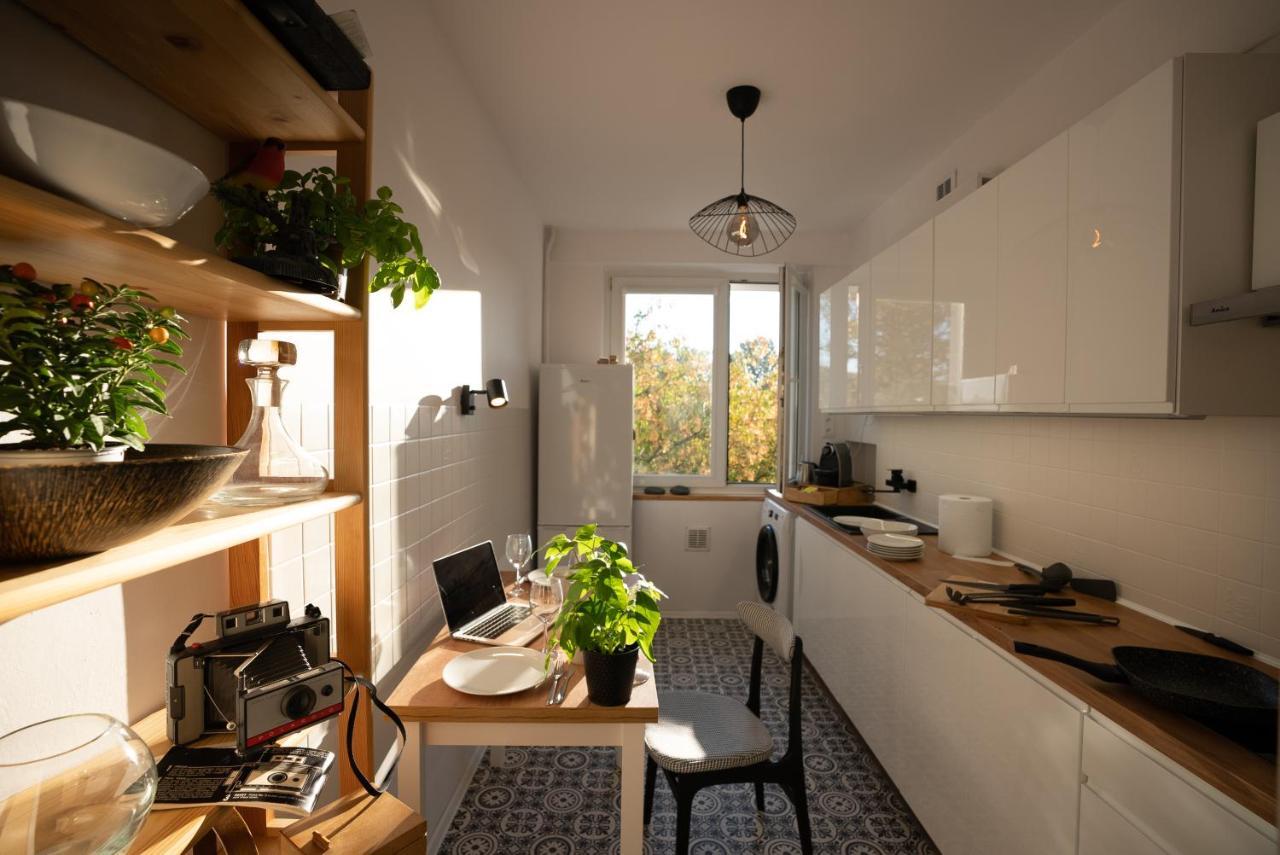 Spacious, Quiet And Bright Apartment, Close Center, Parking, Air-conditioned * Warszawa