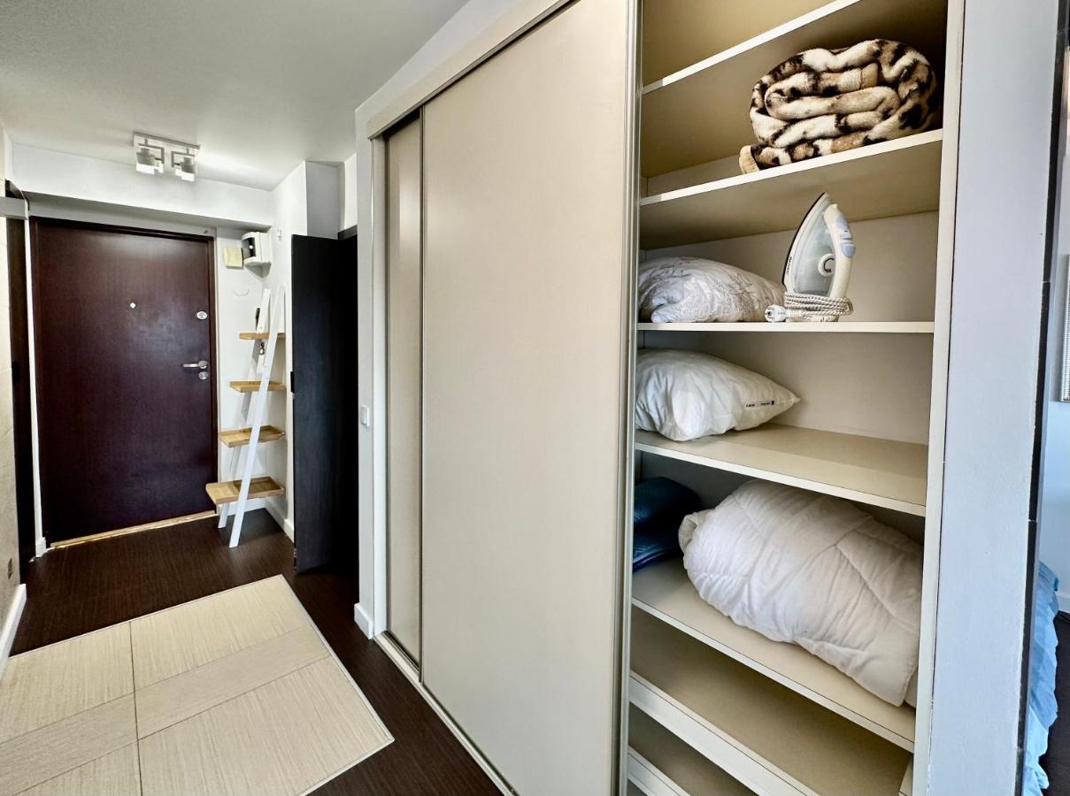 Metro X2 Fast Wifi 400 Mbs 70'tv Netflix Hbo Max Appletv+ Disney+ Warszawa