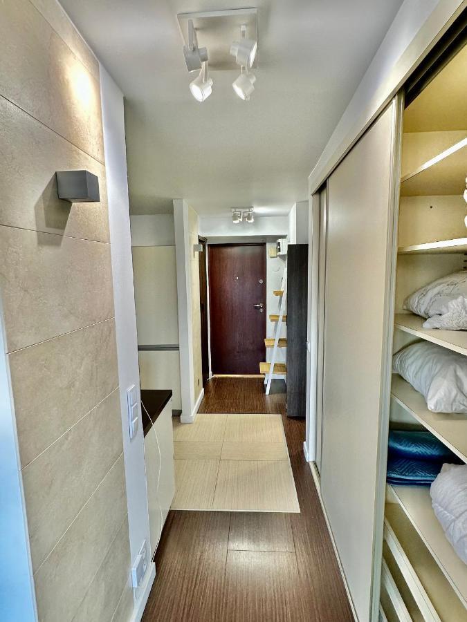 Apartament Metro X2 Fast Wifi 400 Mbs 70'tv Netflix Hbo Max Appletv+ Disney+ Warszawa