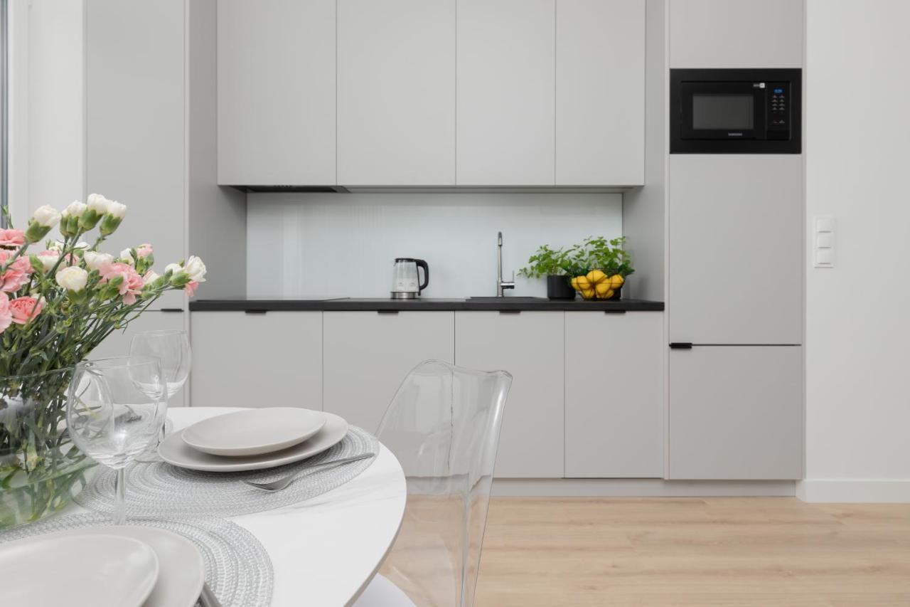 Spacious With Panoramic View Of By Renters *