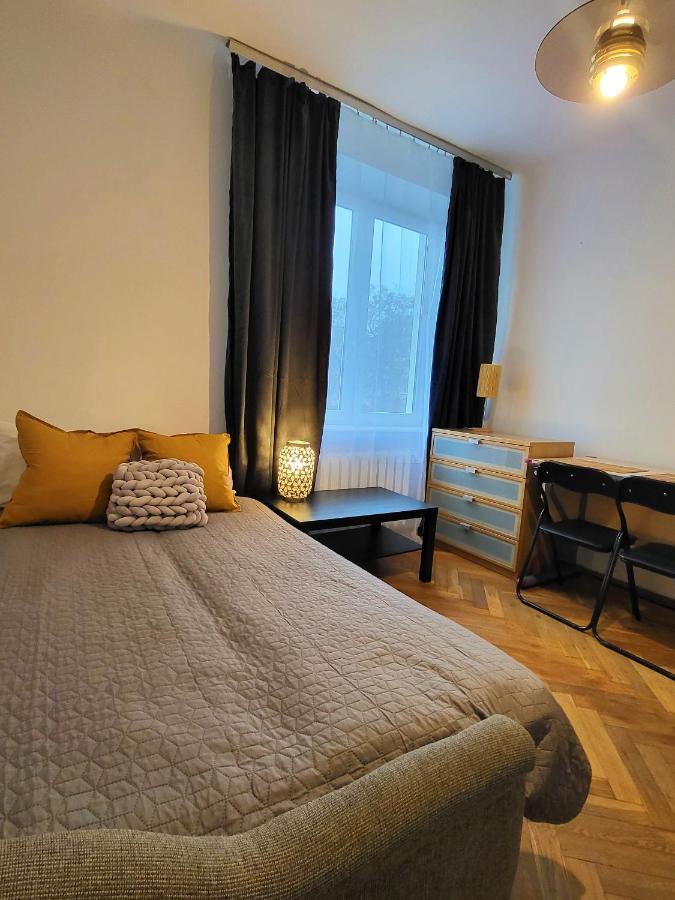 Apartment Near Metro Rondo Daszynskiego *